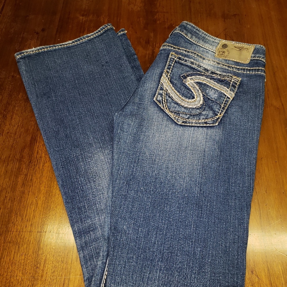 Silver Tuesday Jeans 28/31 Like New!